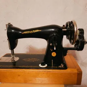 Швейная машинка