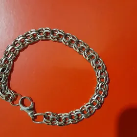 Gyzyl 100grlykdy.  22.22gr