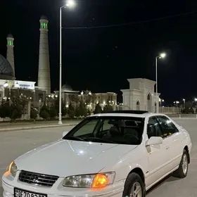 Toyota Camry 1999