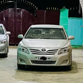 Toyota Camry 2011