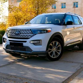 Ford Explorer 2021
