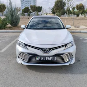 Toyota Camry 2020