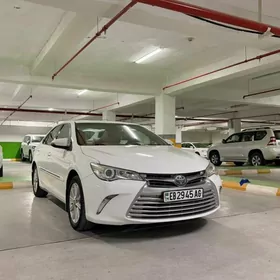 Toyota Camry 2017
