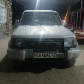 Mitsubishi Pajero 1996
