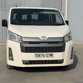 Toyota Hiace 2020