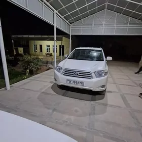 Toyota Highlander 2010