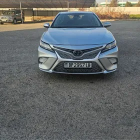 Toyota Camry 2019