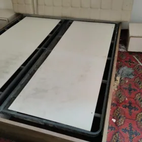 Продам кровать.