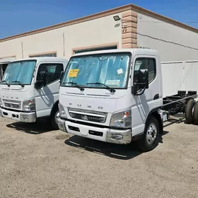 Mitsubishi Canter 2025