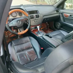 Mercedes-Benz C300 2010