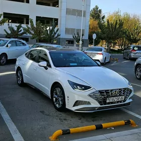 Hyundai Elantra 2021