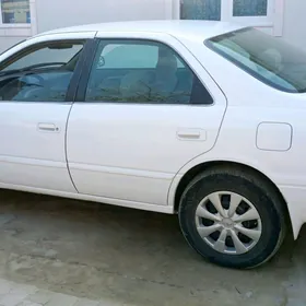 Toyota Camry 1999