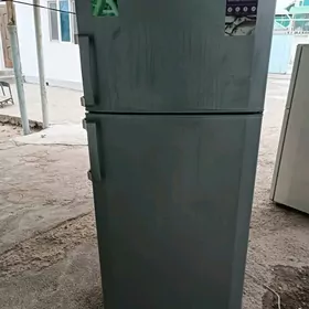 Beko Holodilnik.boŷ 1.80 in 70