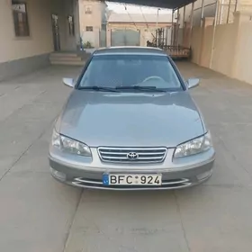 Toyota Camry 2000