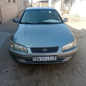 Toyota Camry 1999
