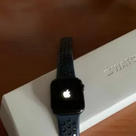 Apple watch 4 44