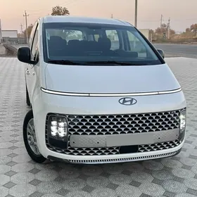 Hyundai Staria 2022