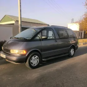 Toyota Previa 1992