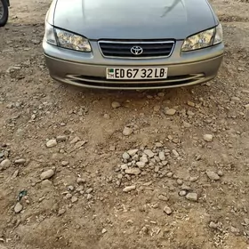 Toyota Camry 2000