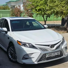 Toyota Camry 2018