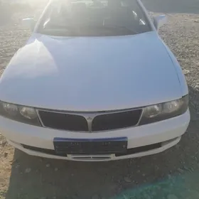 Mitsubishi Diamante 1997