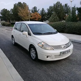 Nissan Versa 2012