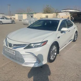 Toyota Camry 2018