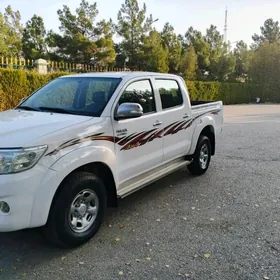 Toyota Hilux 2014