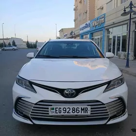Toyota Camry 2019