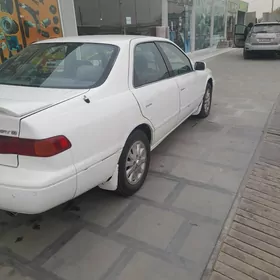 Toyota Camry 2001