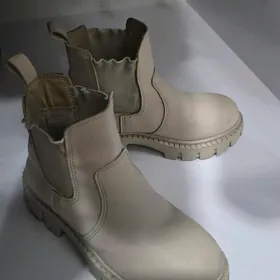 продам детские вещи