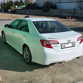 Toyota Camry 2012