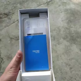 Tehno Camon40