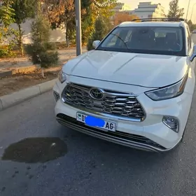 Toyota Highlander 2020