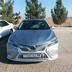 Toyota Camry 2020