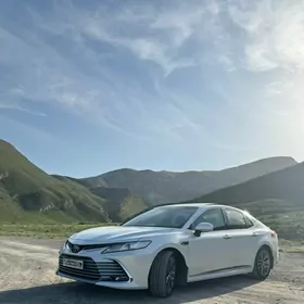 Toyota Camry 2023
