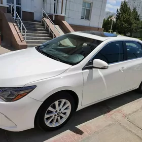 Toyota Camry 2016