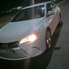 Toyota Camry 2017