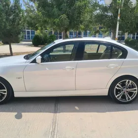 BMW 330 2011