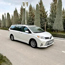 Toyota Sienna 2017