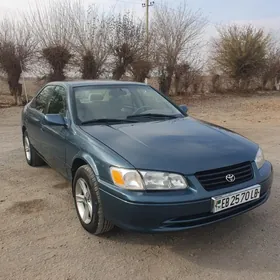 Toyota Camry 2000