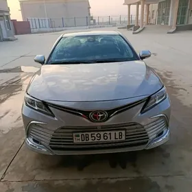 Toyota Camry 2022