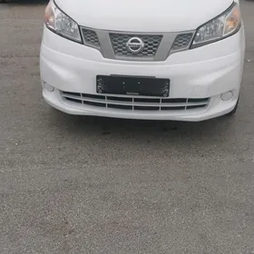 Nissan NV200 2020