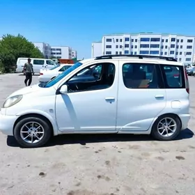 Toyota Yaris 2006