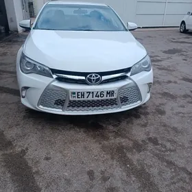 Toyota Camry 2017