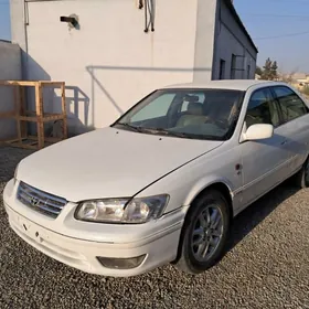 Toyota Camry 2000