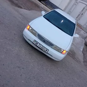 Nissan Sunny 1995