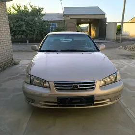 Toyota Camry 2000