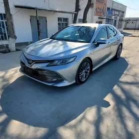 Toyota Camry 2017
