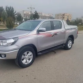 Toyota Hilux 2016